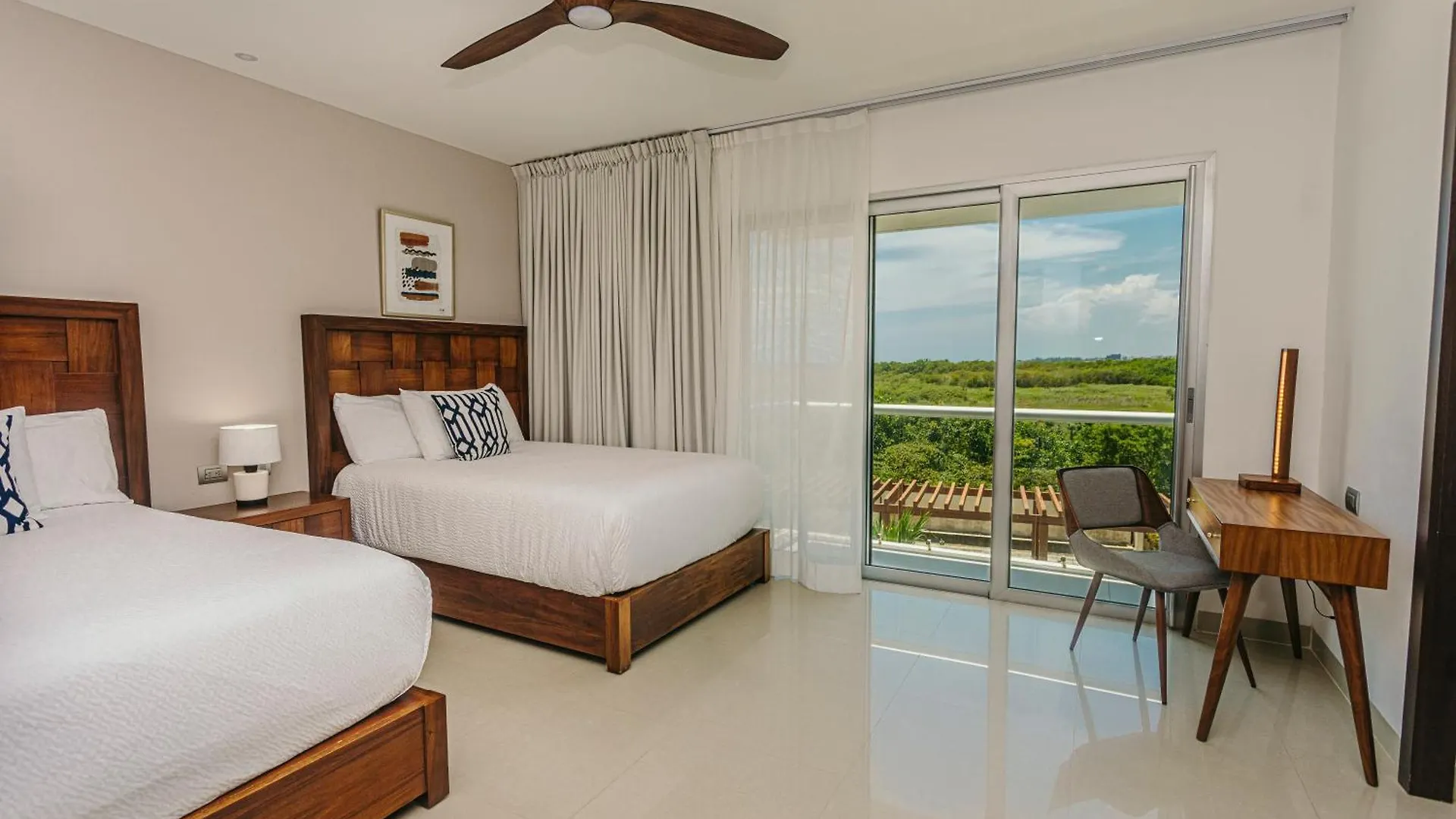 Mareazul Beach Front Condos At Playa Del Carmen