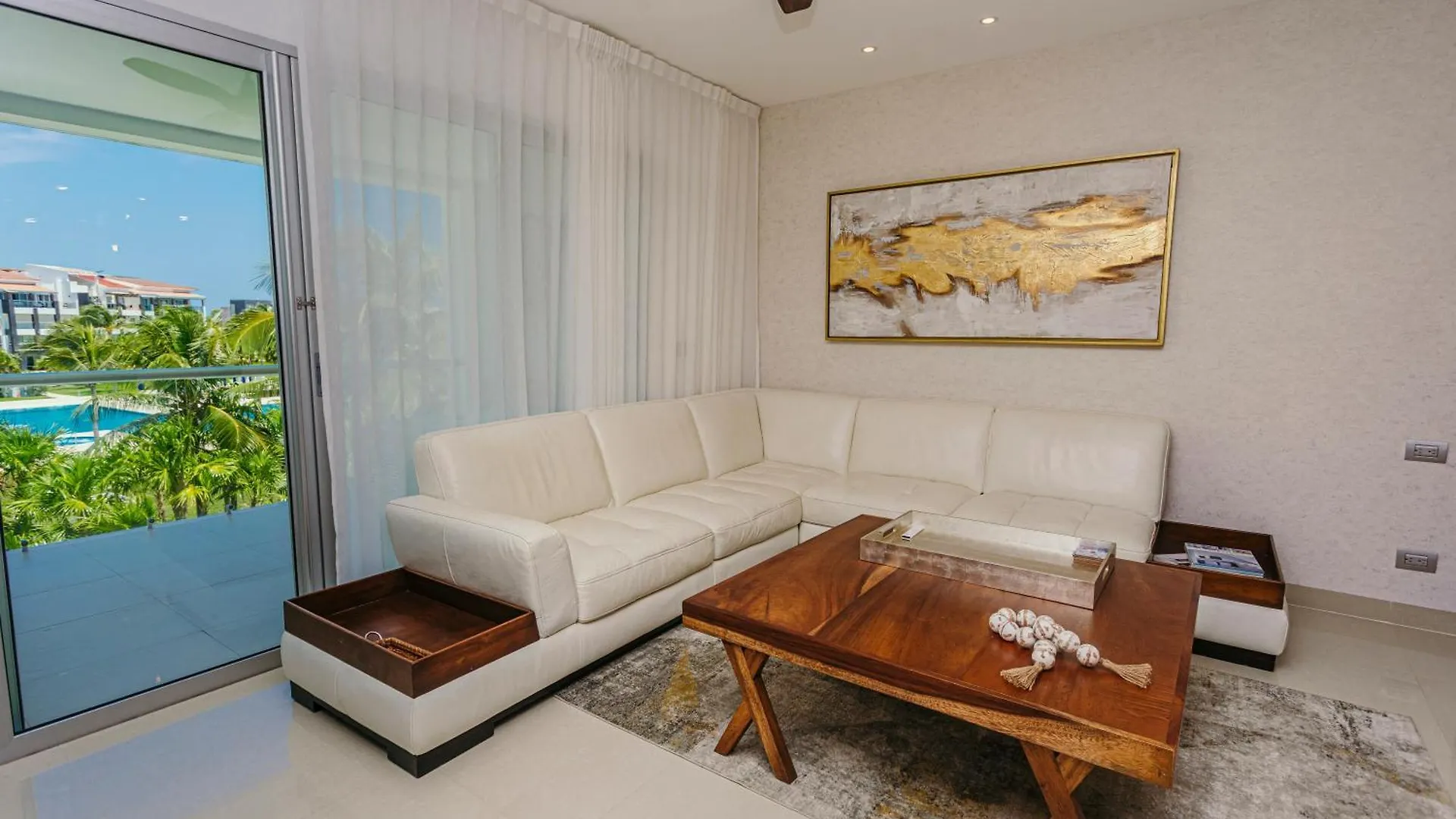 Mareazul Beach Front Condos At Playa Del Carmen