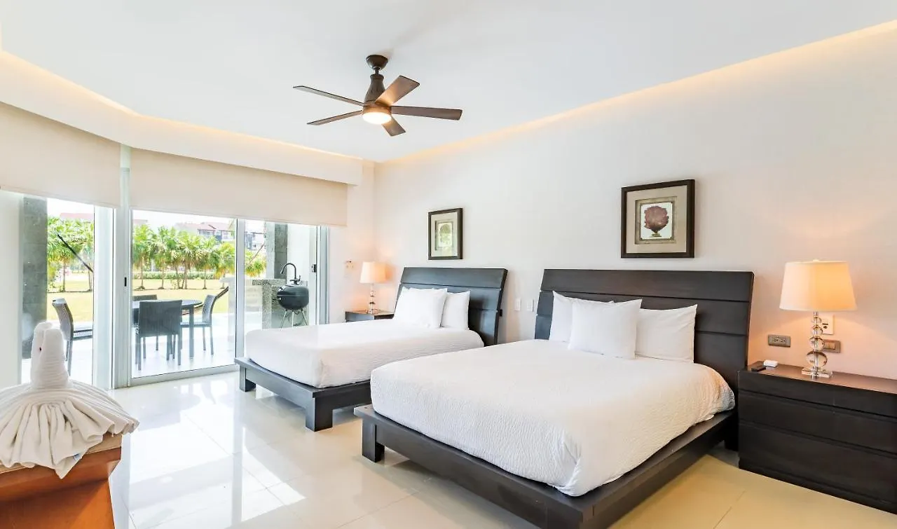 Mareazul Beach Front Condos At Playa Del Carmen México